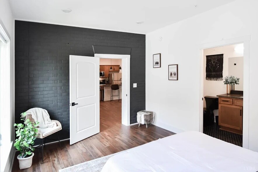 More Photos Of 121 Northwynd Cir, Lynchburg Apartments For Sale