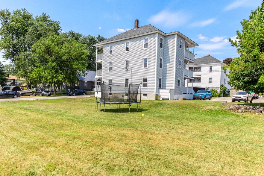 More Photos Of 51 Tanguay St, Sanford Apartments For Sale