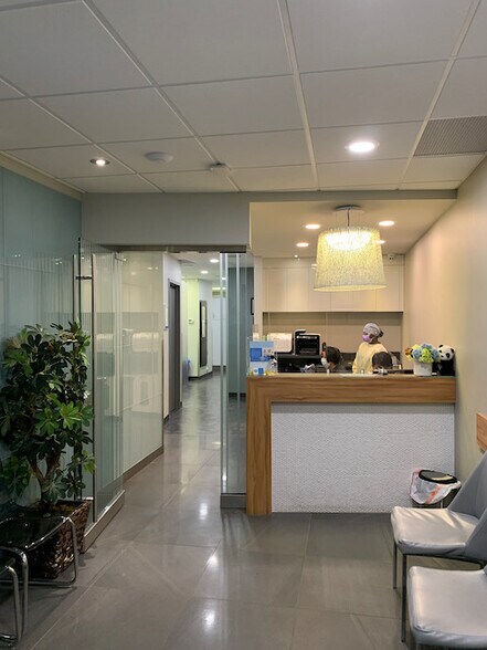 More Photos Of 4710 50 St, Leduc Office For Sale