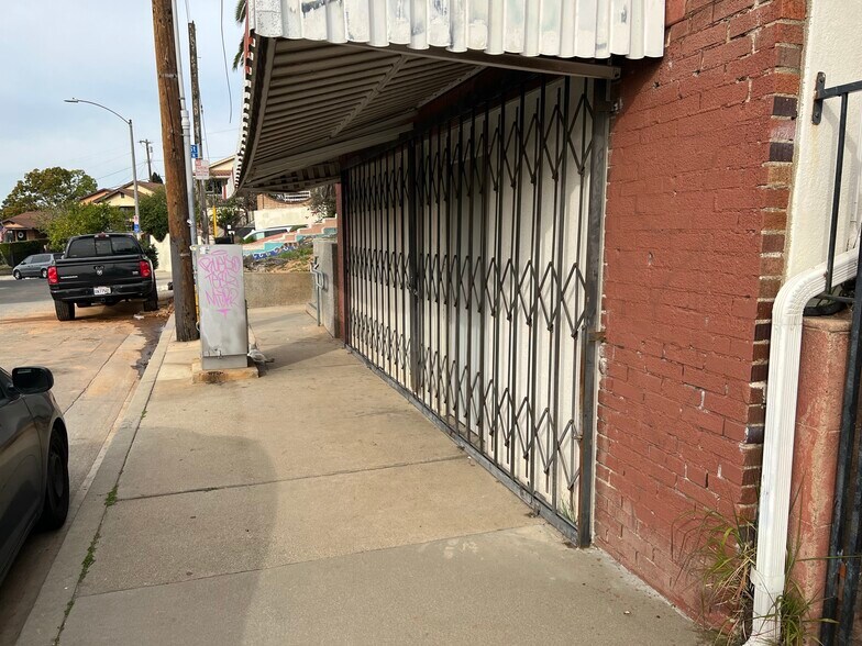 More Photos Of 3303 Floral Dr, Los Angeles Apartments For Sale