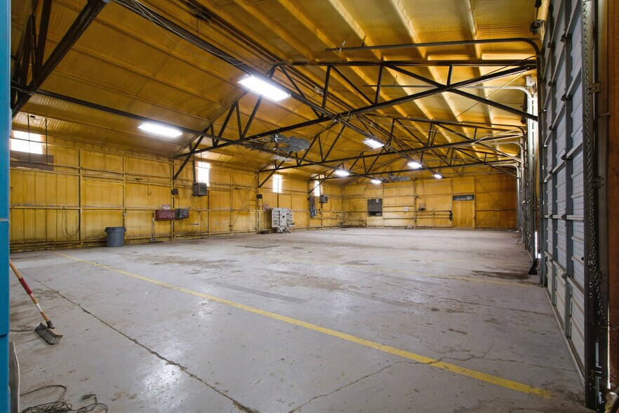 More Photos Of 300-305 S Grant Ave, Odessa Warehouse For Sale