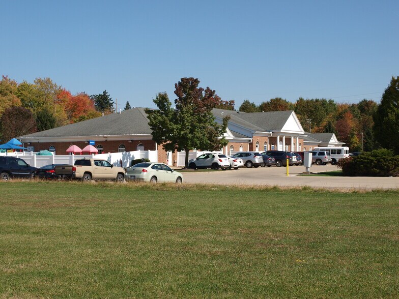 More Photos Of 16706 Chillicothe Rd, Chagrin Falls Office For Lease