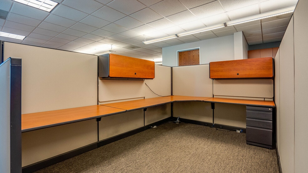 More Photos Of 6 Orchard Rd, Lake Forest Office For Sale