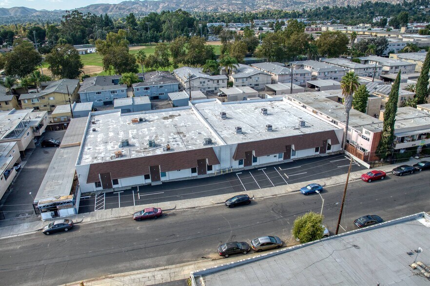 More Photos Of 8023-8033 Remmet Ave, Canoga Park Light Manufacturing For Lease