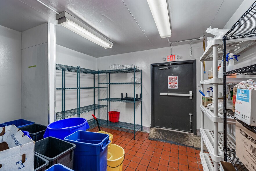 More Photos Of 1106 Gault Ave S, Fort Payne Fast Food For Lease