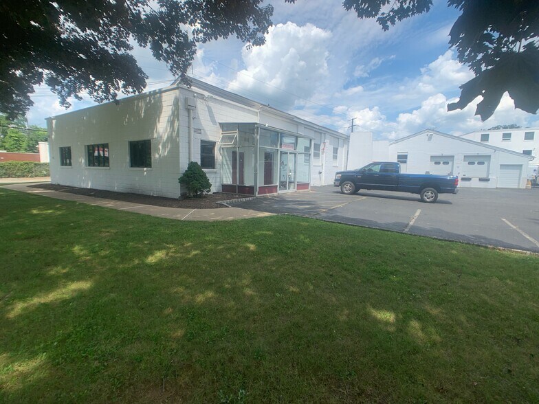 More Photos Of 34 Deforest Ave, East Hanover Warehouse For Lease