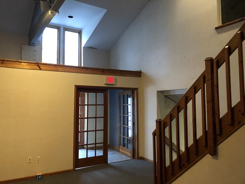 More Photos Of 178 Main Rd, Montville Flex For Lease