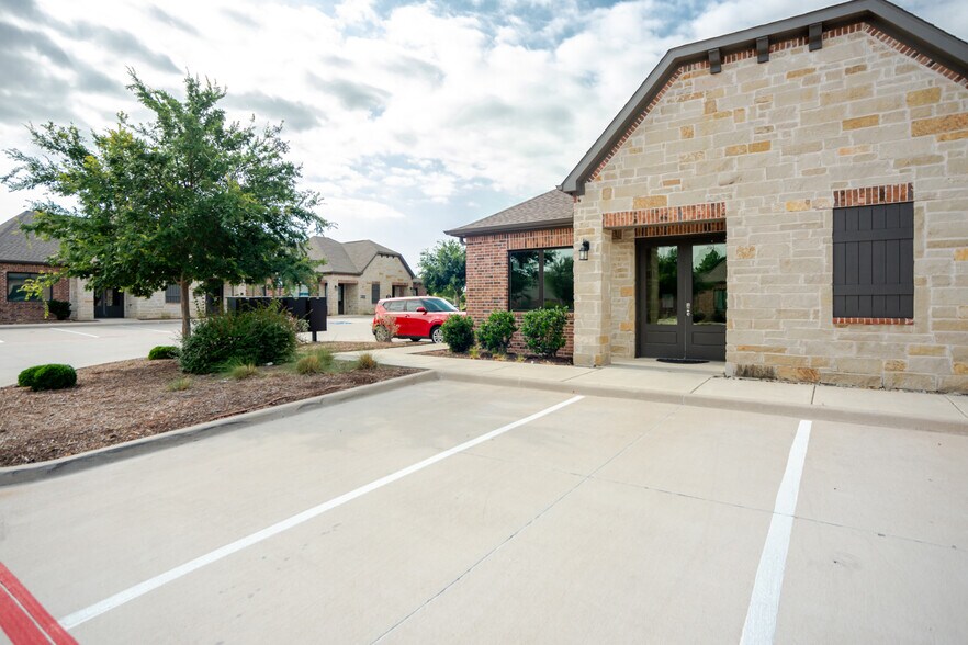 More Photos Of 2601 Little Elm Pky, Little Elm Medical For Lease