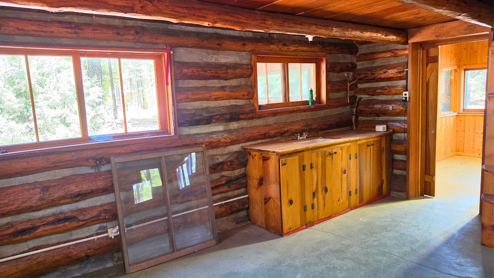 More Photos Of 182 White Mountain blvd, Lakeside General Retail For Sale