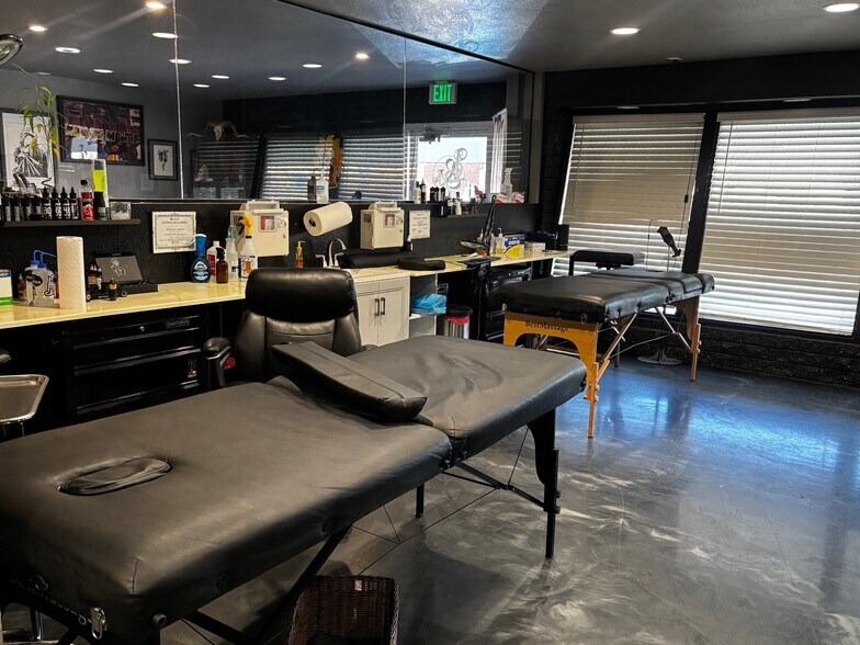 More Photos Of 1480 Ammons St, Lakewood Office For Sale