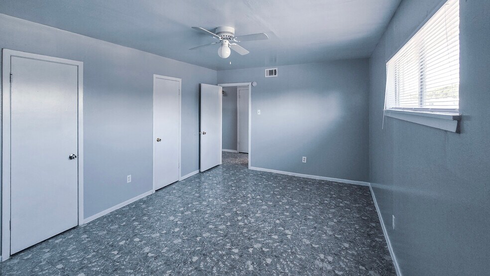 More Photos Of 8311 Winkler Rd, Houston Apartments For Sale