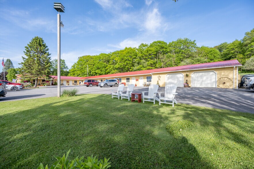 More Photos Of 17848 Garrett Hwy, Oakland Apartments For Sale