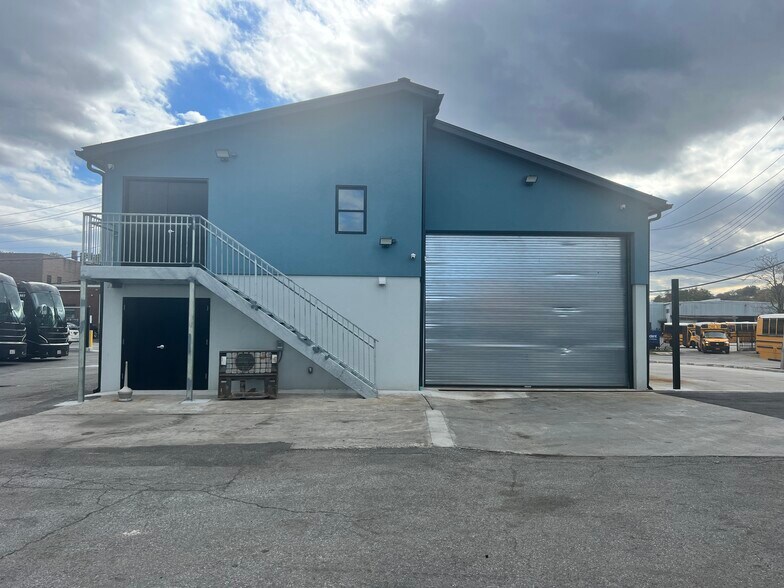 More Photos Of 41 Torre Pl, Yonkers Land For Lease