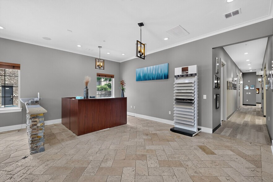 More Photos Of 2230 Bush Dr, McKinney Medical For Lease