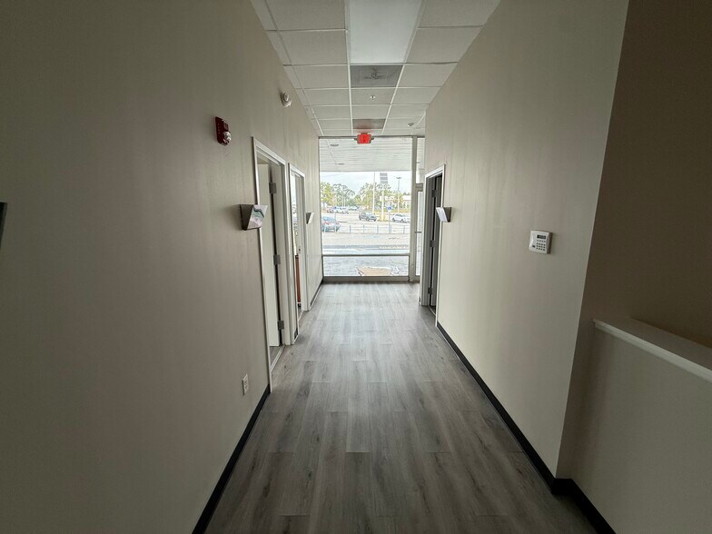 More Photos Of 9391 N Florida Ave, Tampa Medical For Sale