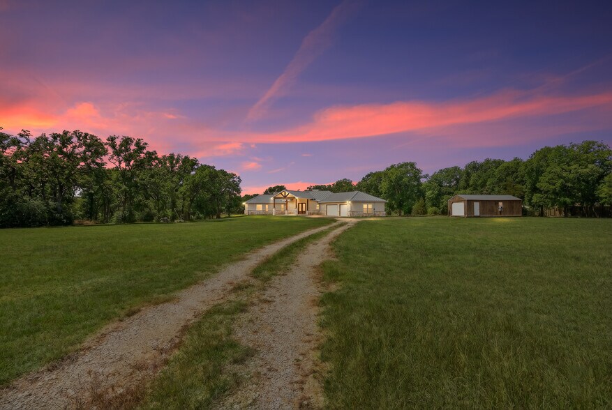 More Photos Of 145 State Loop 92, La Grange Specialty For Sale