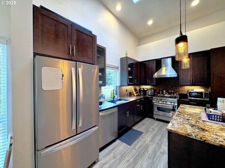 More Photos Of 94353 Leith Rd, Gold Beach Apartments For Sale