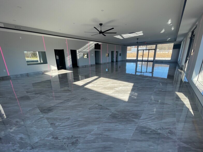 More Photos Of 227 Delsea Dr, Sewell Showroom For Sale