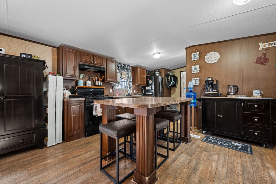 More Photos Of 50100 E State Highway 96, Boone Flex For Sale