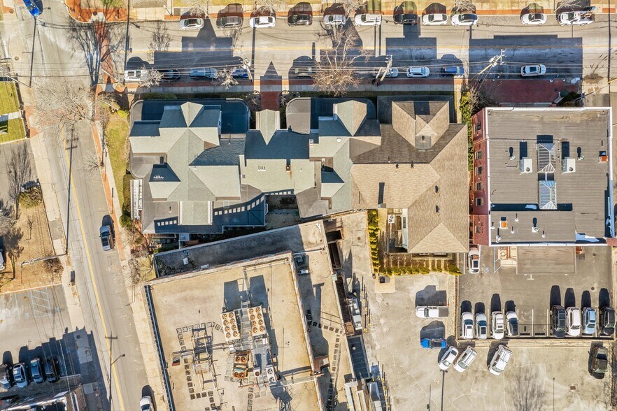 More Photos Of 33 W 2nd St, Riverhead Office For Sale