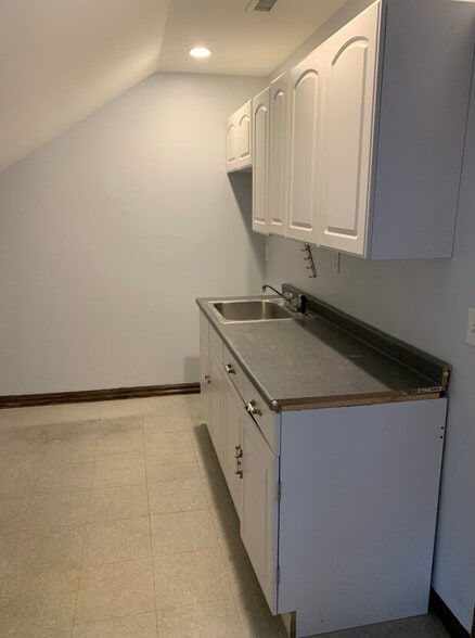 More Photos Of 5-7 Danbury Rd, Wilton Storefront Retail Office For Lease