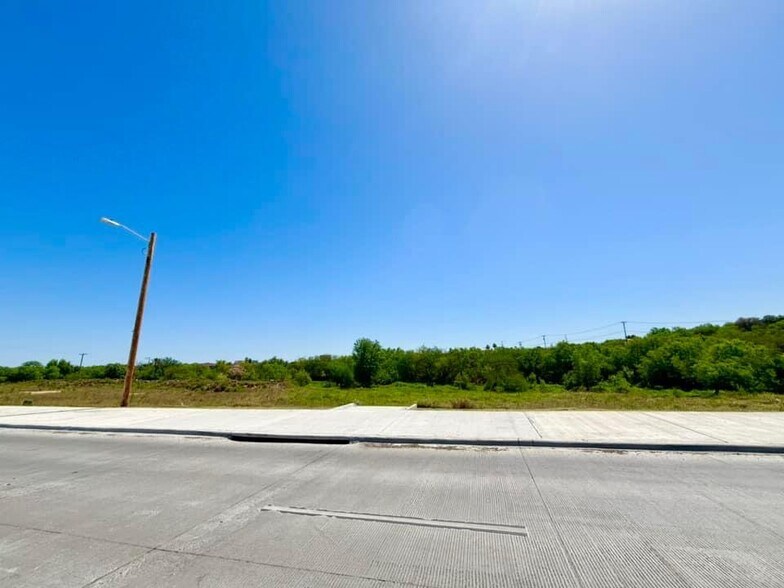 More Photos Of . Shiloh rd Rd, Laredo Land For Sale
