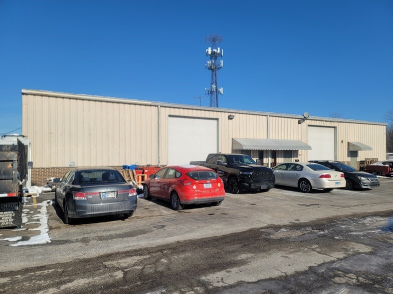 Primary Photo Of 9947 Express Dr, Highland Warehouse For Lease