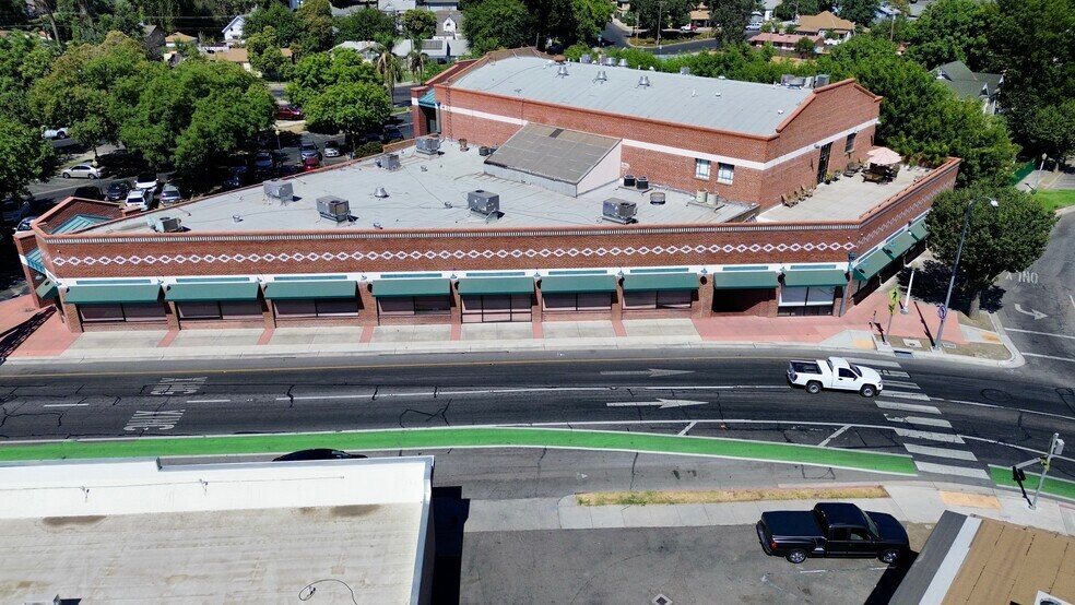 More Photos Of 711 N Court St, Visalia Office For Sale