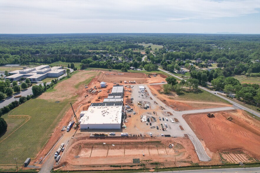 More Photos Of 413 NC Highway 150 W, Greensboro Storefront Retail Office For Lease