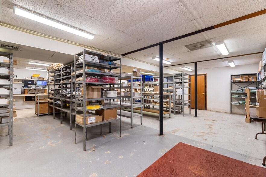 More Photos Of 7 Foster St, Wakefield Office For Sale