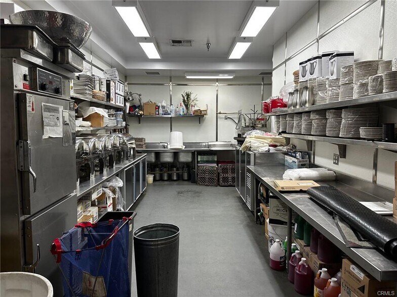 More Photos Of 200 Wall St, Chico Bar For Sale