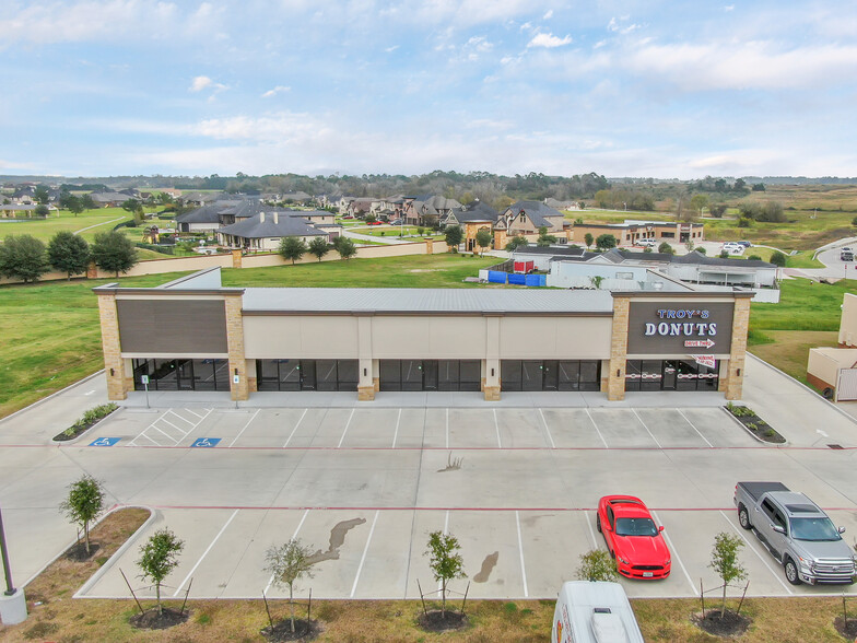 Primary Photo Of 22453 W. Farm to Market 1097, Montgomery Storefront Retail Office For Lease