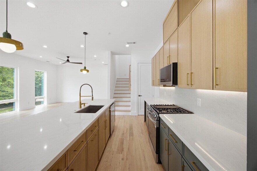 More Photos Of 4605 Belmont Ave, Dallas Apartments For Sale