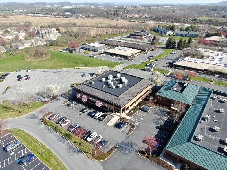 More Photos Of 925 Berkshire Blvd, Wyomissing Office For Lease