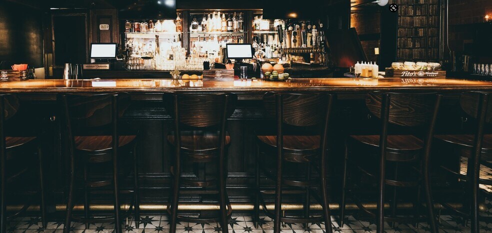 More Photos Of 1332 Hermosa Ave, Hermosa Beach General Retail For Sale