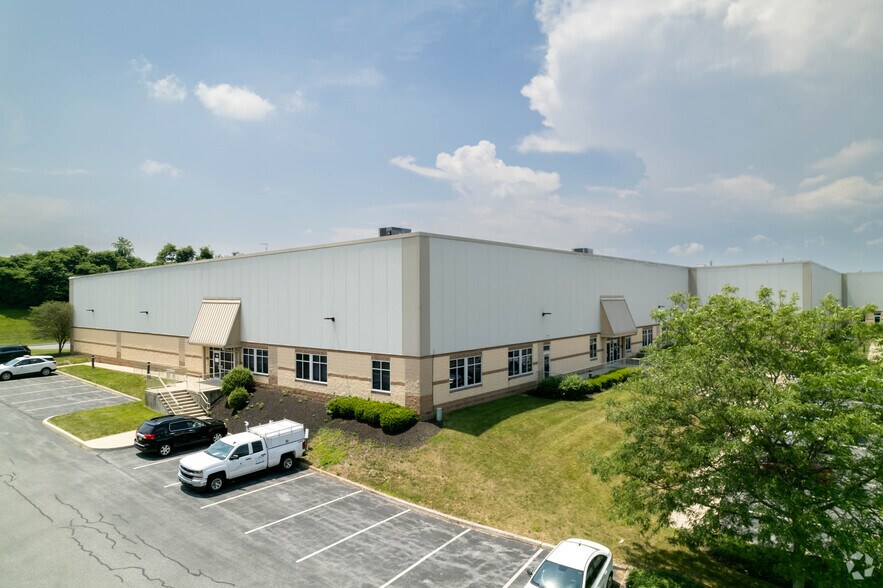 More Photos Of 100 Cheshire Ct, Coatesville Warehouse For Lease