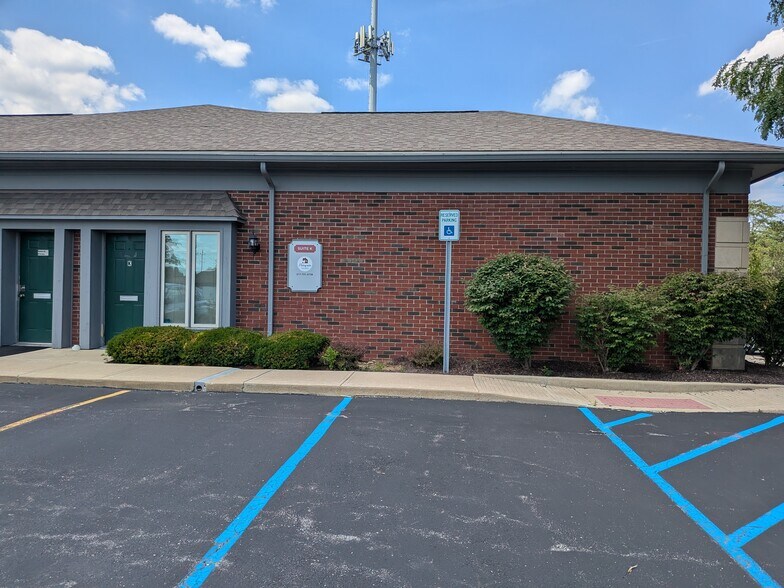 More Photos Of 6745 S Gray Rd, Indianapolis Office For Lease