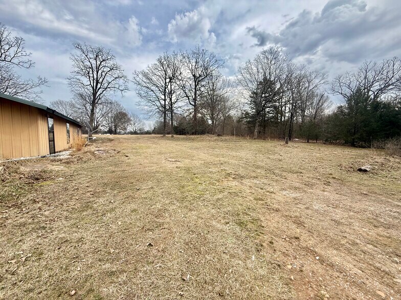 More Photos Of 18870 County Line Rd, Keota Manufacturing For Sale