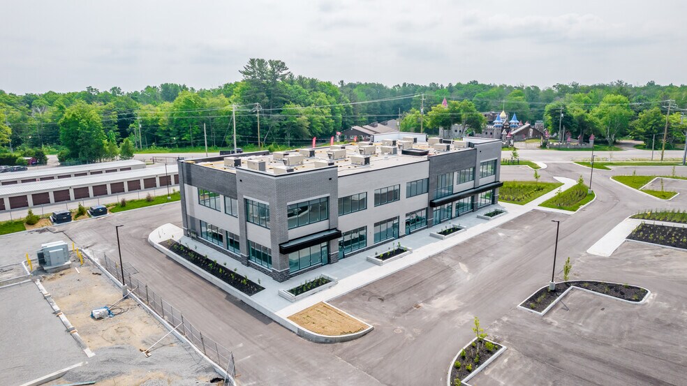 More Photos Of 670 Balm Beach Rd E, Midland Unknown For Lease