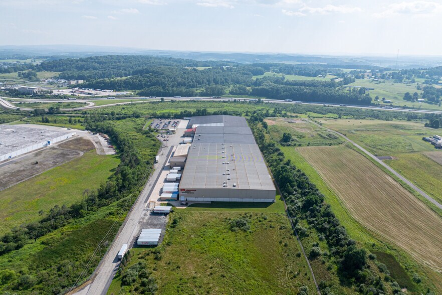 More Photos Of 322 Revco Rd, Somerset Distribution For Sale