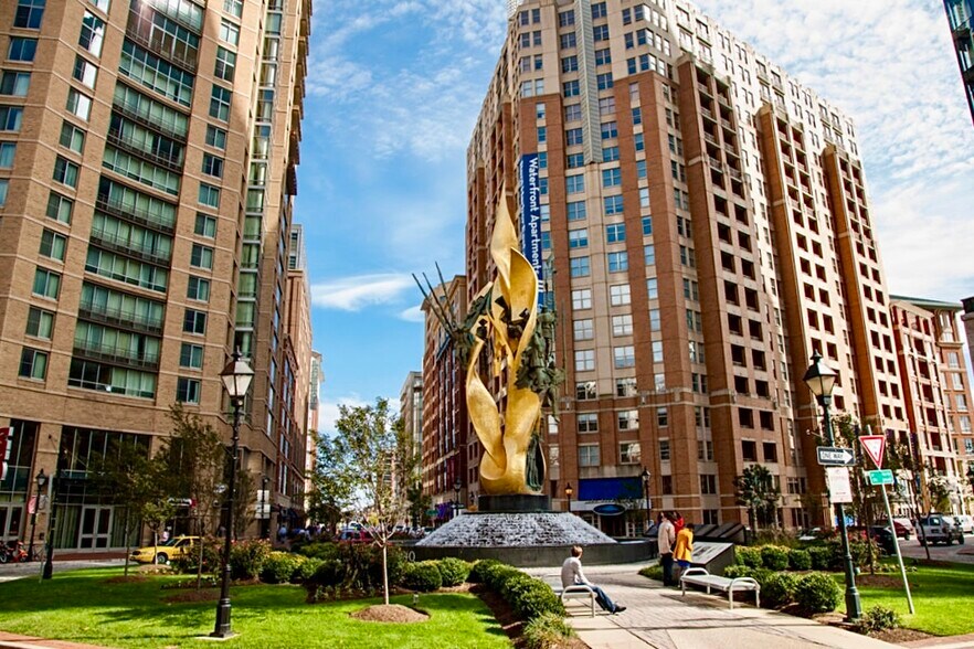 More Photos Of 319 S Central Ave, Baltimore Storefront Retail Residential For Sale