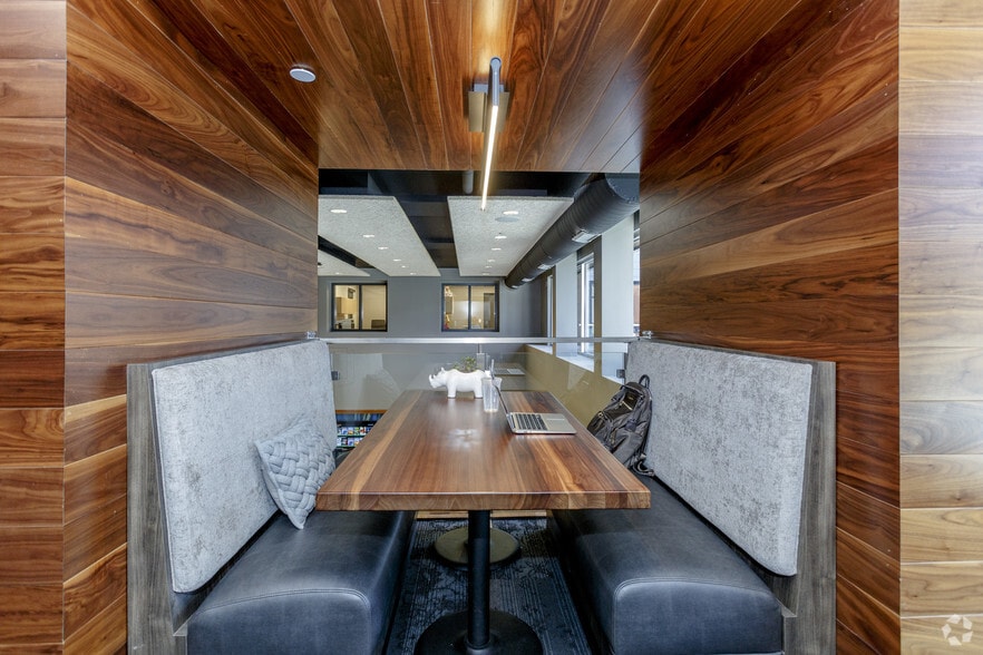 More Photos Of 1000 Berkley Pky, Kansas City Apartments For Sale