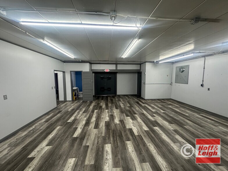 More Photos Of 1395 Gardner Blvd, Barberton Auto Repair For Lease