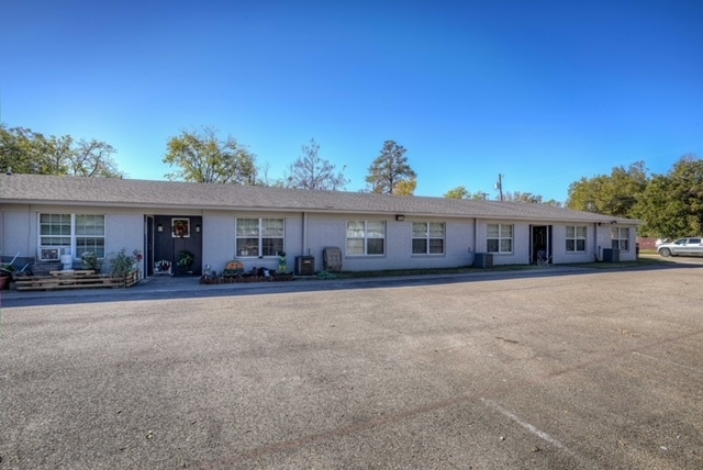 More Photos Of 214 Locust St, Sulphur Springs Apartments For Sale