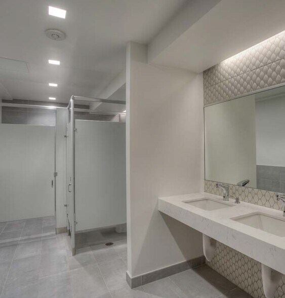 More Photos Of 1700 E Walnut Ave, El Segundo Office For Lease