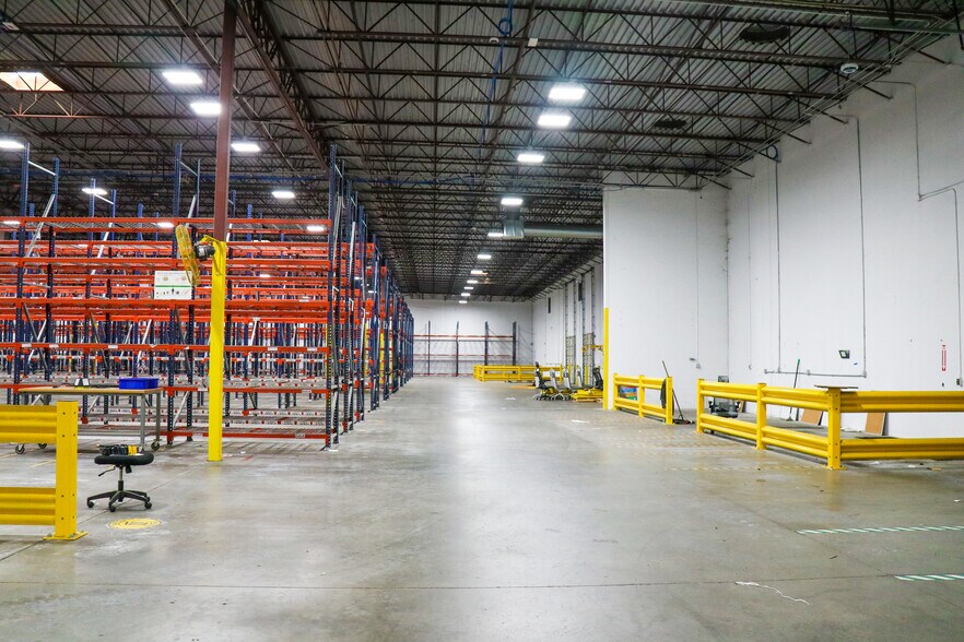 More Photos Of 2000 Northfield Ct, Roswell Distribution For Lease