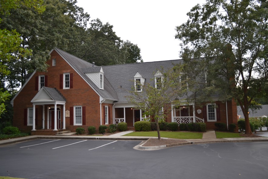 Primary Photo Of 1225 Johnson Ferry Rd, Marietta Medical For Lease