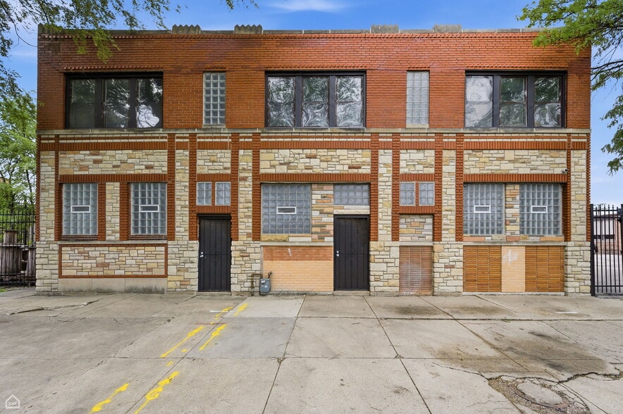 Primary Photo Of 6200 S Oakley Ave, Chicago Warehouse For Sale