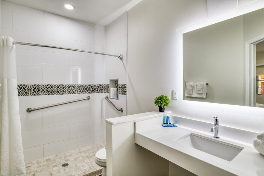 More Photos Of 137 San Marco Ave, Saint Augustine Hotel For Sale