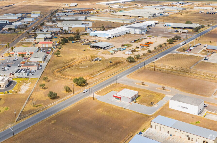 More Photos Of 2300 Vo Tech Dr, Weslaco Distribution For Lease